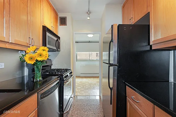 Sold by Corcoran | media 6