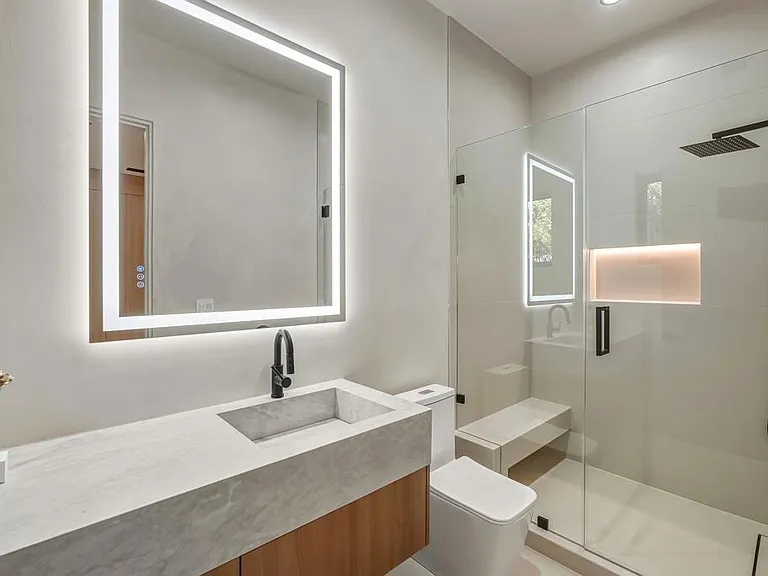 824 N Curson Ave — Photo 34