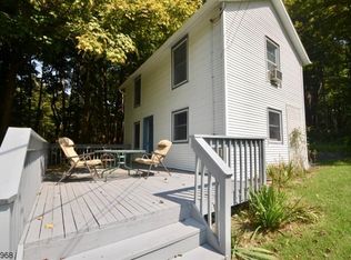 17 Richards St, Ogdensburg, NJ 07439