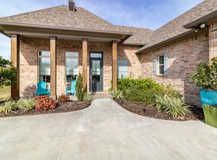 115 Tortoise Ln, Broussard, LA 70518