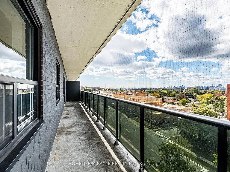 1651 Victoria Park Ave #802 — Photo 36