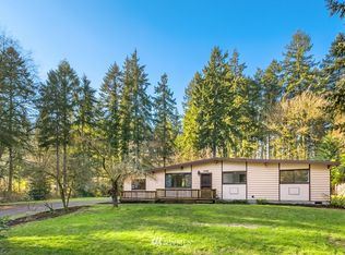 17721 Beall Rd SW, Vashon, WA 98070