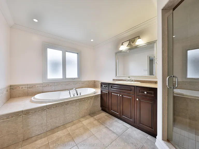 112 Kingsway Cres — Photo 26