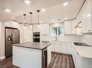 4324 Rustic Pl, Shoreview, MN 55126