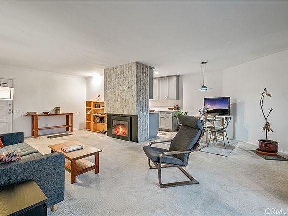 5th image of 2345 Roscomare Rd APT 302