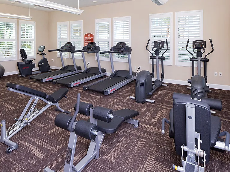 The Oaks at Southlake Commons Luxury Apartments