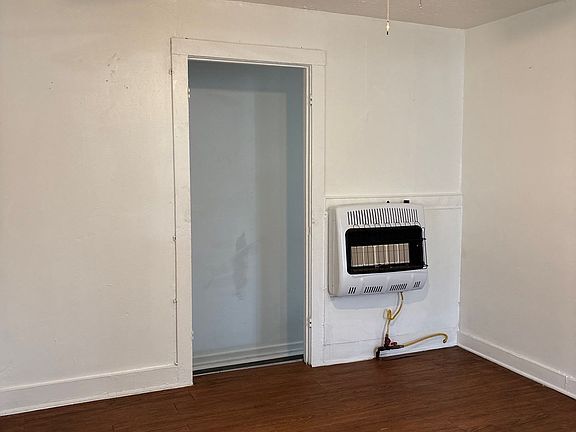 2nd image of 1105 N McLemore Ave #A