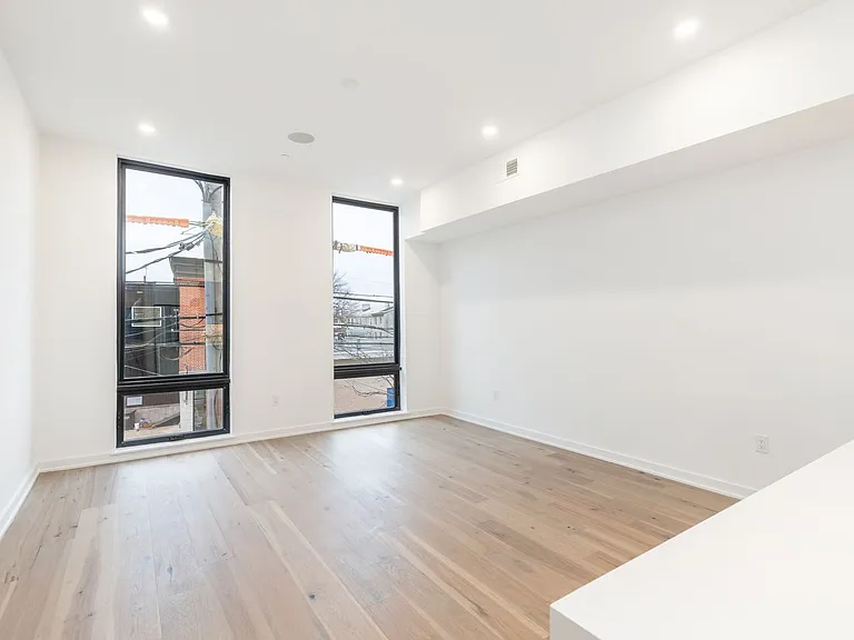 1601 Frankford Ave — Photo 21