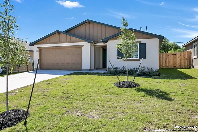 3 bed, 5924 sqft, $2,100 — Photo 1