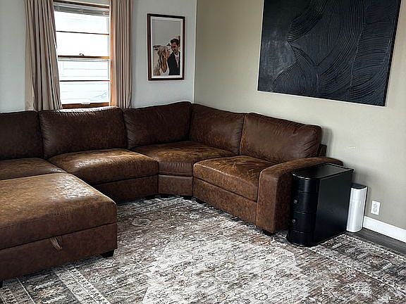 5th image of 802 Dena St