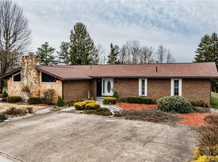 281 Meadow Ln, Parkersburg, WV 26101