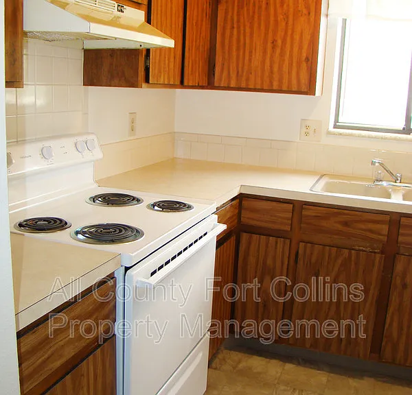421 Mulberry Dr #1 — Photo 5