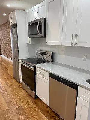 4th image of 263 Rogers Ave #3
