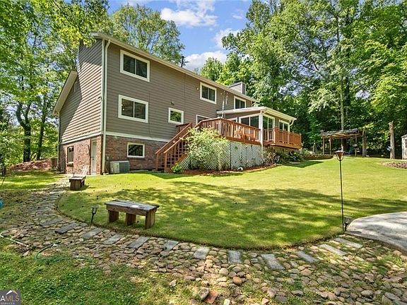 3rd image of 5080 Nesbit Ferry Ln