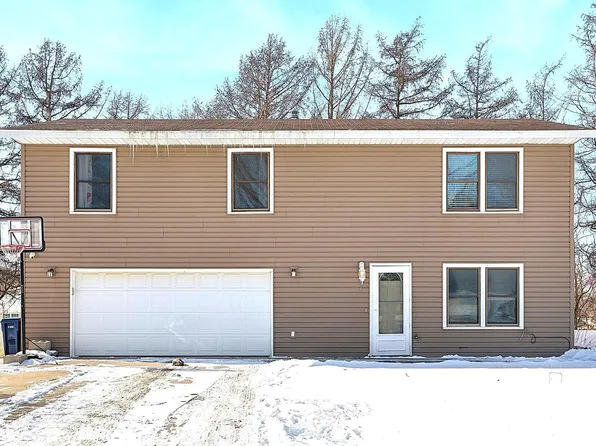 304 12th Ave SE, Faribault, MN 55021