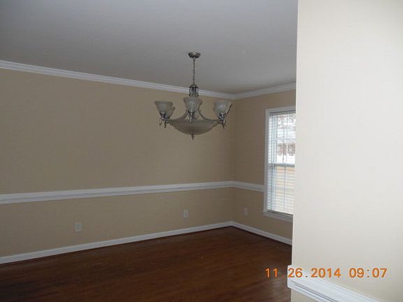 3rd image of 102 Beatrice Dr