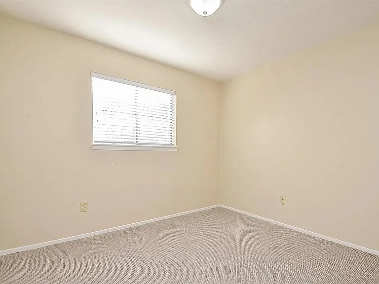 10119 Leawood Blvd — Photo 16