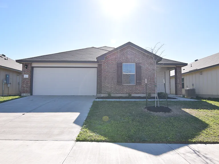 9621 Falme Ln — Photo 1