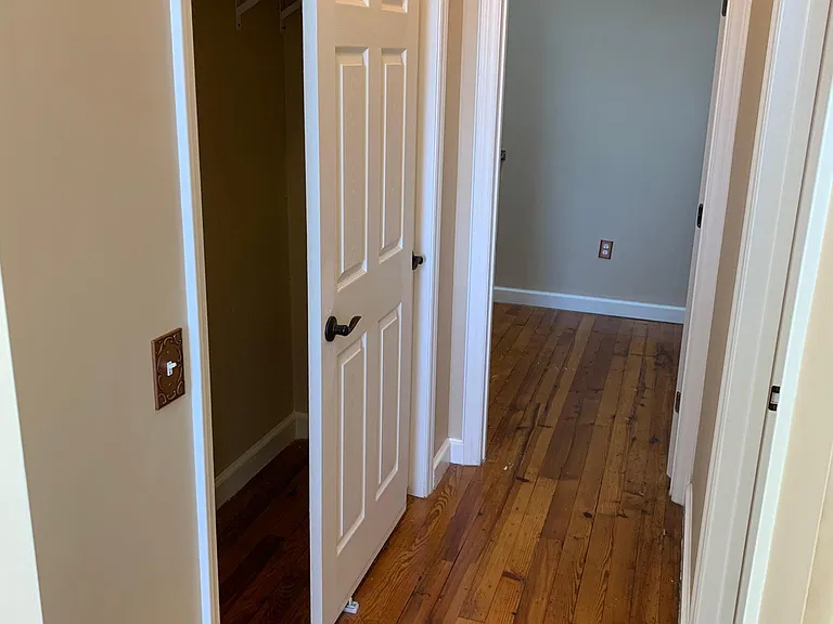 135 W Union St — Photo 14