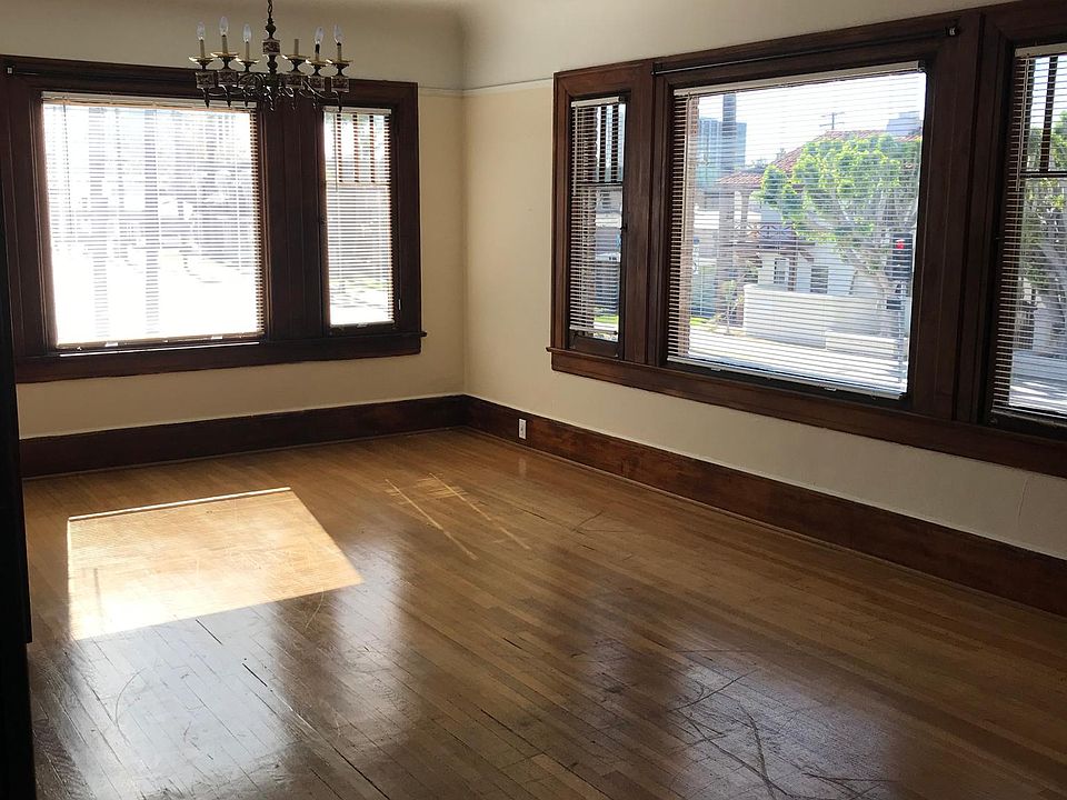 Living Room / Dining Area