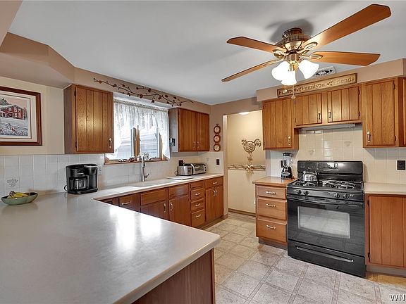 5th image of 4066 Bond St