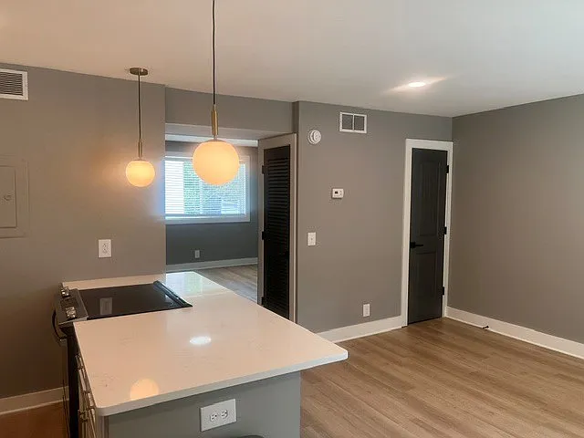 2129 Acklen Ave #1 — Photo 8