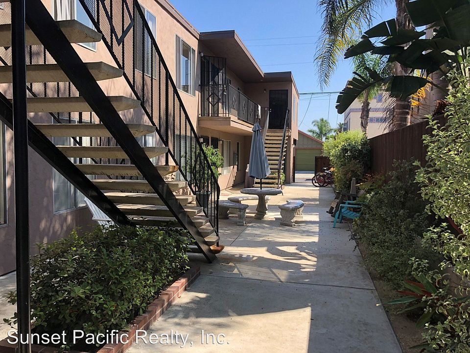 2nd image of 4874 Santa Cruz Ave APT 9