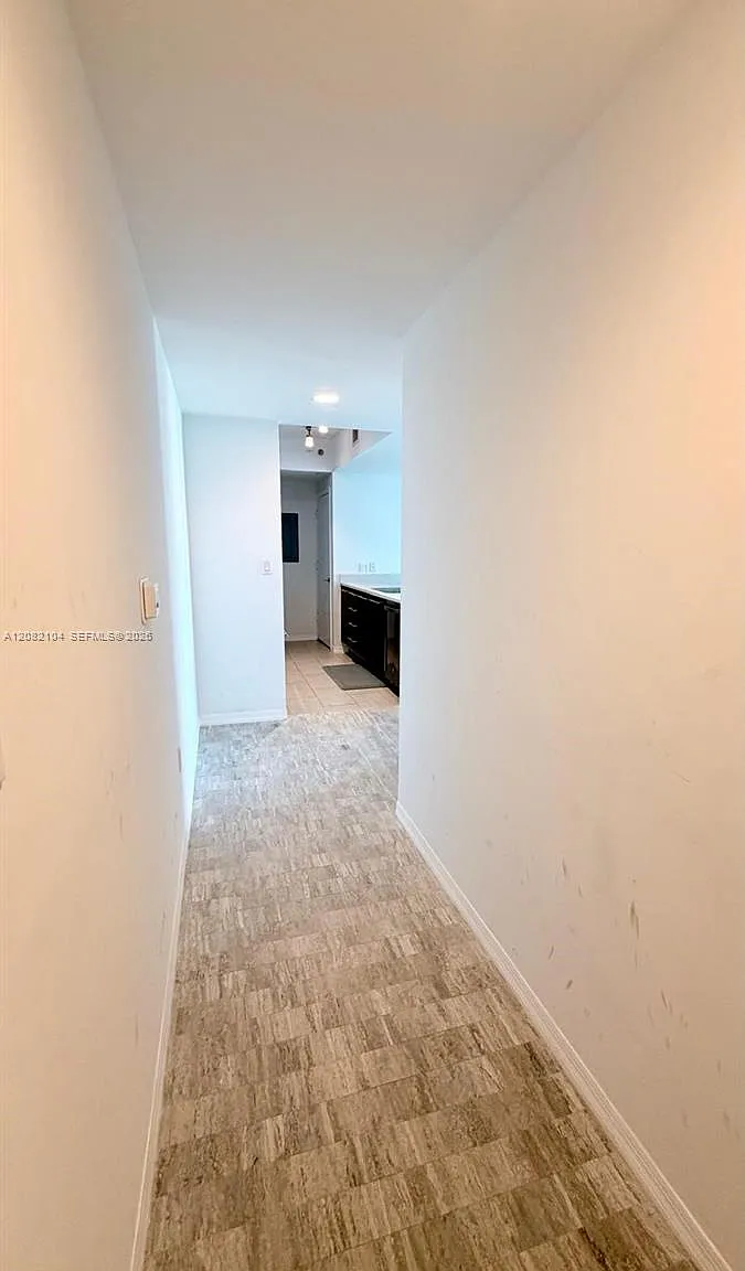 500 Brickell Ave — Photo 4