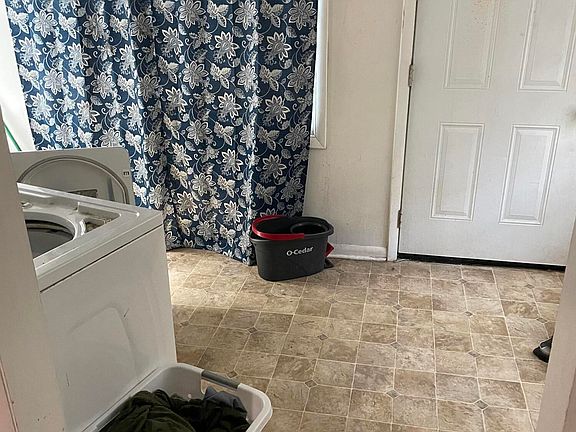 5th image of 119 Golden Mack Rd