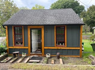 19 Musconetcong River Rd, Hampton, NJ 08827