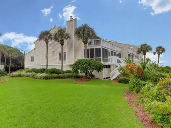 8 Palmetto Dr, Isle Of Palms, SC 29451