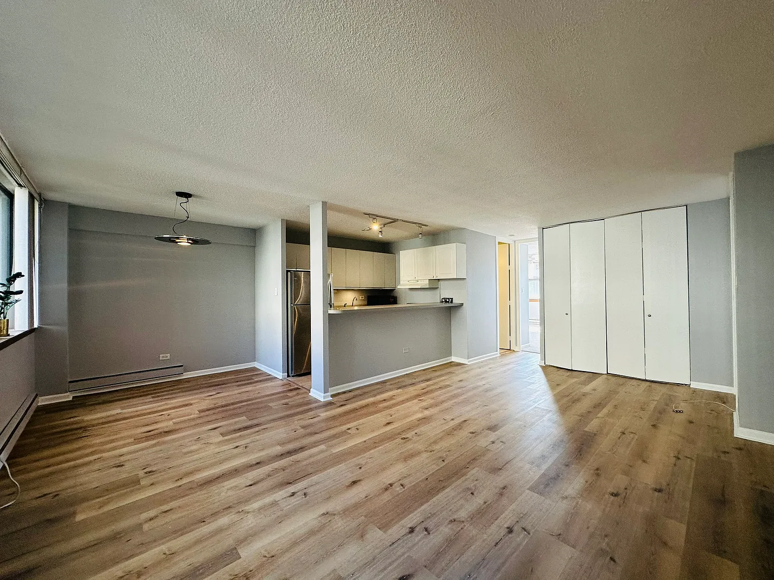 2 bed, 1200 sqft, $3,200 — Photo 3