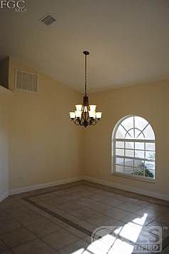 5th image of 2640 SW 30th St