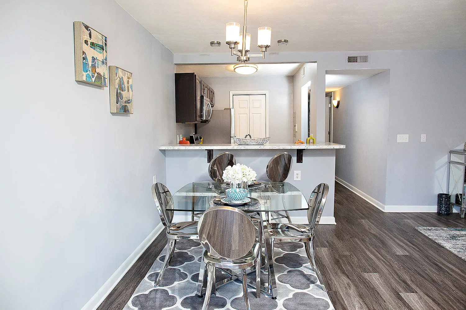 Crabtree Crossing Apartments and Townhomes — Photo 2