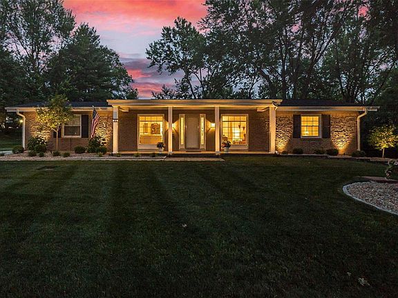 3rd image of 212 Glen Valley Ct