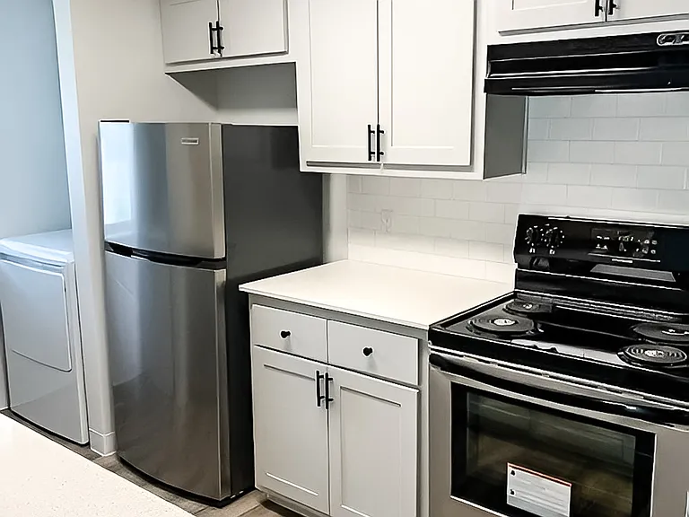 Courtside Apartments — Photo 12