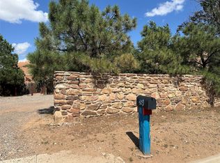 409 La Joya Rd, Santa Fe, NM 87501
