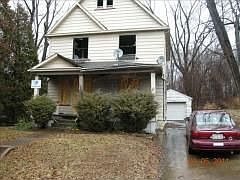 1st image of 1692 Richmond Ave