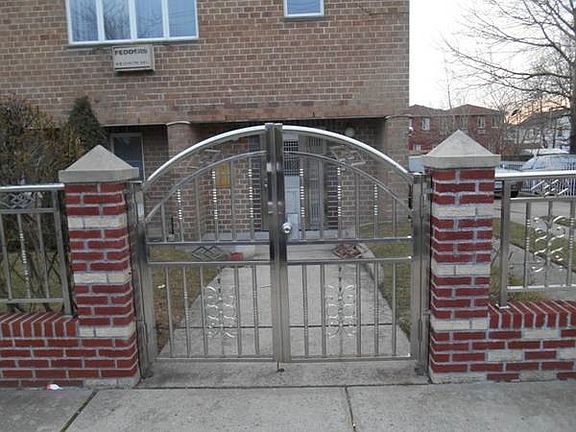 5th image of 1250 E 93rd St APT 3