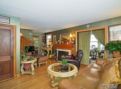 5th image of 187 Lake Ave
