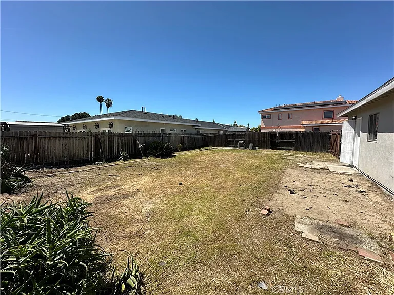 4754 Grace Ave — Photo 14