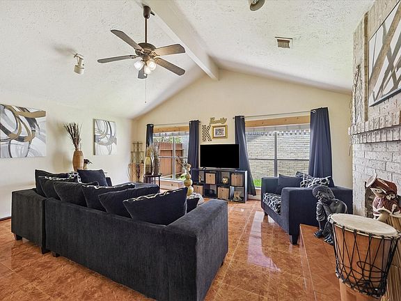 3rd image of 1419 Willow Wisp Dr
