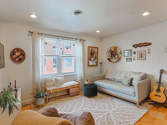 4th image of 726 Kater St APT C