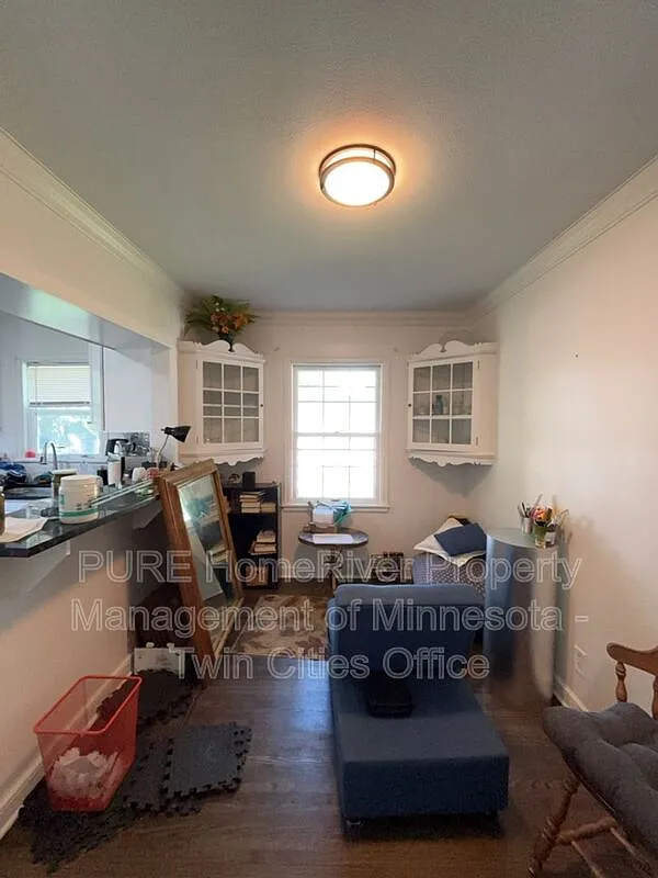 4 bed, 1.0 bath, 1800 sqft, $2,525 — Photo 4