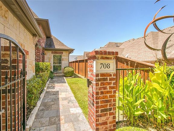 2nd image of 708 N Avalon Ct