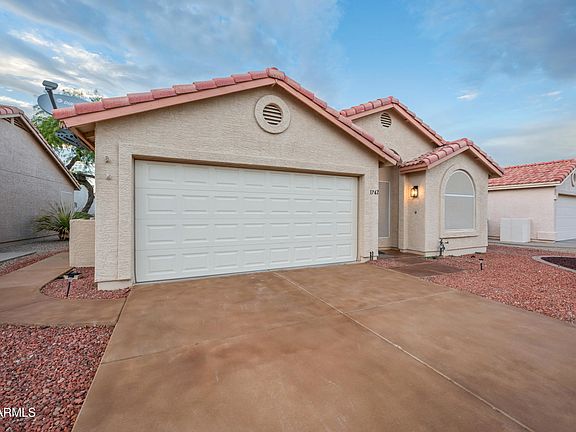 3rd image of 1742 E PALM BEACH Drive