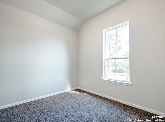 5th image of 2956 Warwick Park