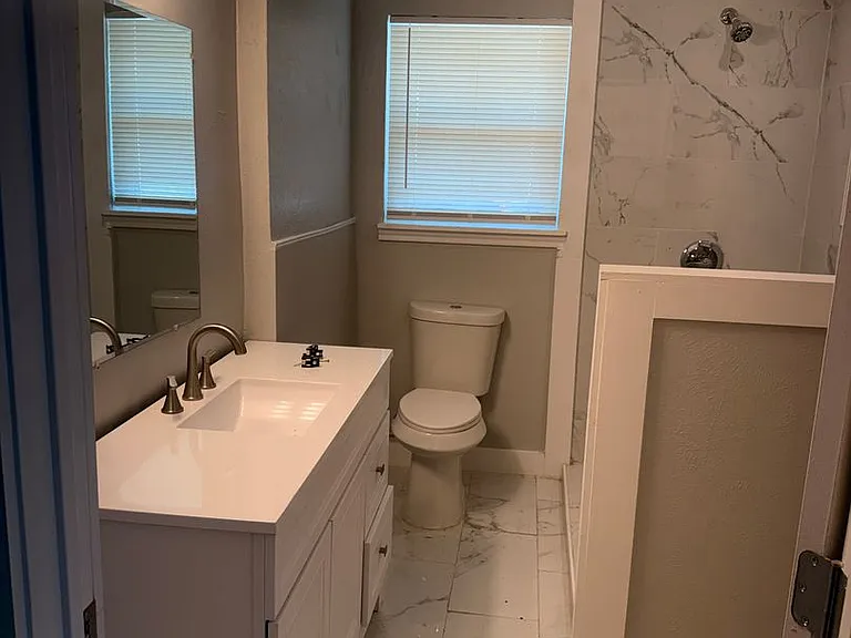 1120 Misty Glen Ln — Photo 18