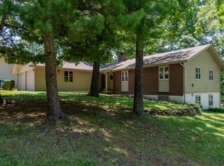 3667 N Vera Cruz Dr, Springfield, MO 65803