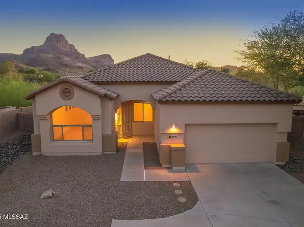 8191 N White Stallion Pl, Tucson, AZ 85743